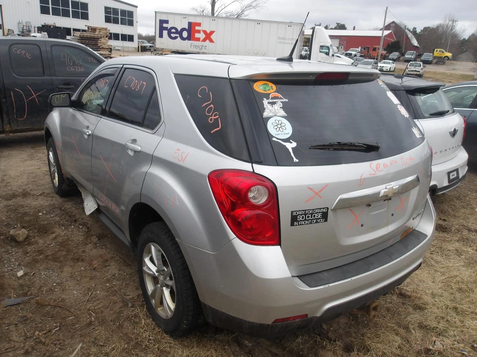 Used Rear Spoiler fits: 2011 Chevrolet Equinox Rear Grade B - Image 3 of 4