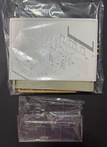 Glover Park Hardware Store HO Scale by Walthers Cornerstone Series - Picture 8 of 10