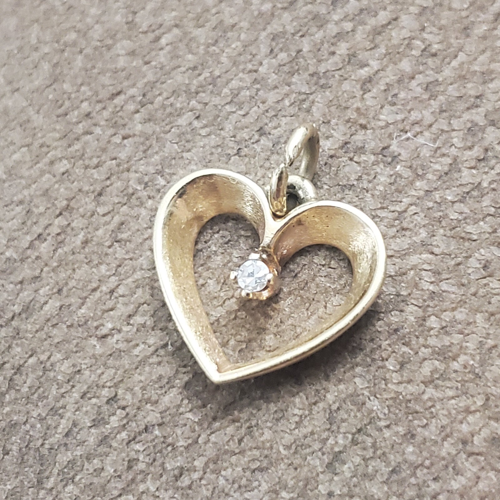James Avery Retired Heart With 2 MM Diamond Charm/Pen… Gem