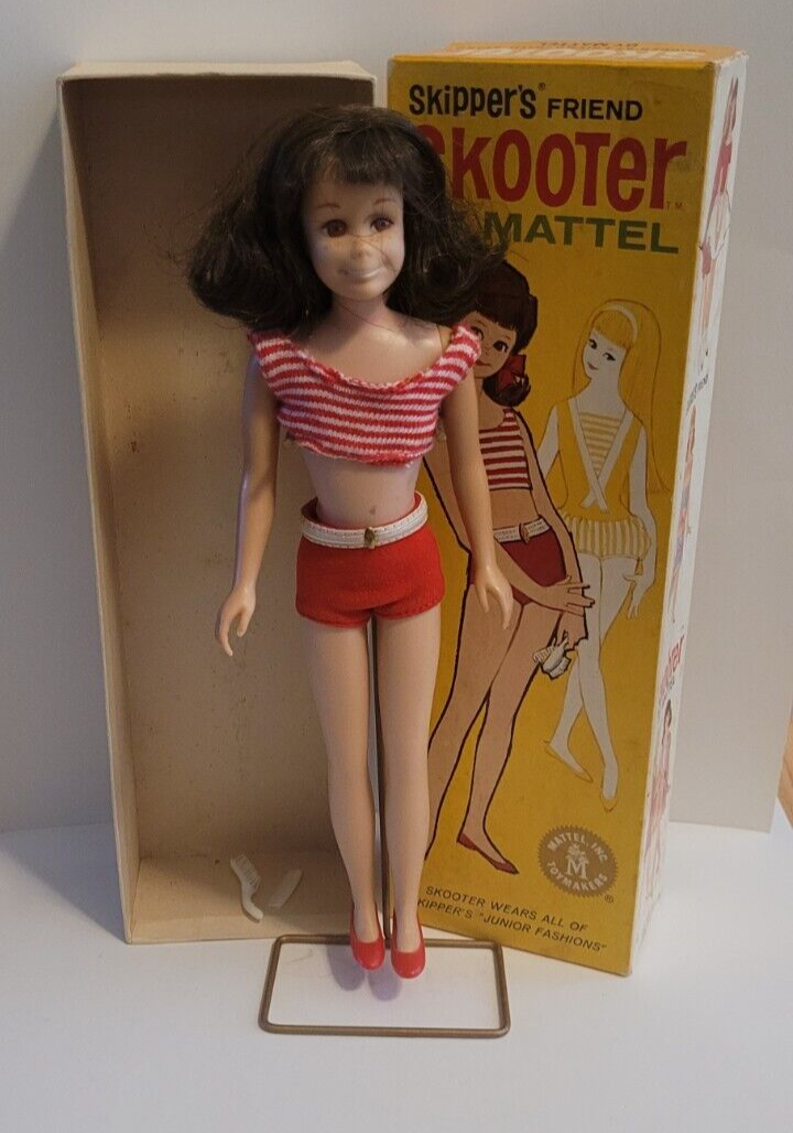 MATTEL vintage #1040 SKOOTER DOLL Brunette Straight Leg w/OUTFIT