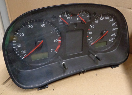 VW  GOLF 4 + BORA  1,9SDI   TACHO  KOMBIINSTRUMENT  1J0919861E  1J0920805
