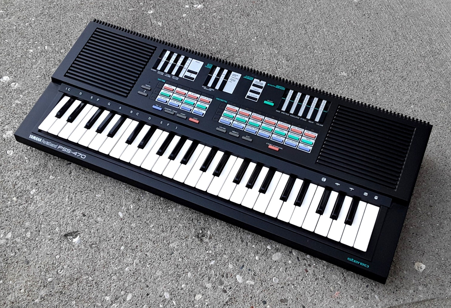 Yamaha PortaSound PSS-470 Electronic Keyboard Synthesizer Synth 80's TESTED