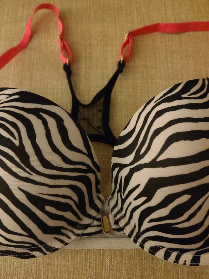 Nuevo con etiquetas Sujetador push up Rampage Intimates malla red cierre delantero trasero talla 36 B Foto 2 de 4