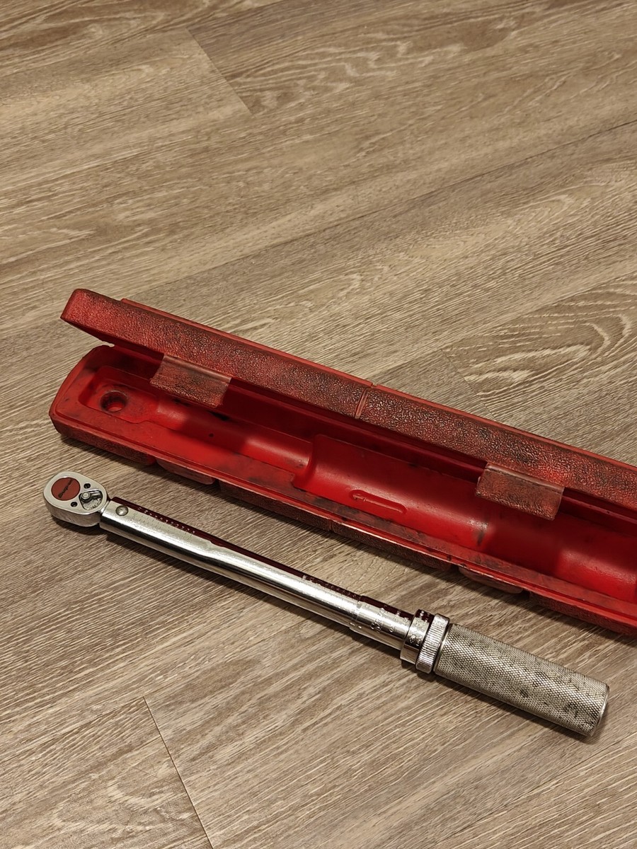 Snap On Tools USA 3/8 Drive Click Type Torque Wrench 10-100ft/lbs 