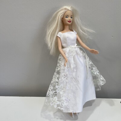 Barbie Bride Doll With White Gown Shoes Blonde Glitter Hair Red Lips  1998