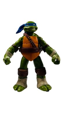 TMNT 2012 Leonardo Teenage MutantNinja Turtles Playmates Viacom Action Figure