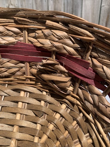 Woven Straw Basket with Wood Handles, Red Inlay, Brown 15 x 14 Vintage Great - Picture 5 of 13