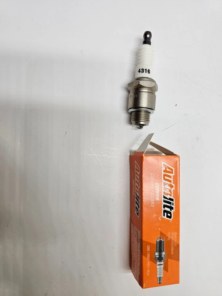 (CANTIDAD 4) Bujía Autolite Cobre #4316 Para Harley Davidson Sportster Foto 2 de 4