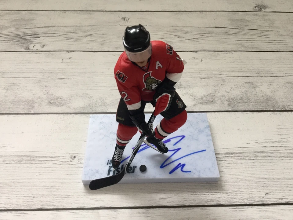 Figura de hockey McFarlane firmada autografiada por Mike Fisher de los senadores de Ottawa a Foto 2 de 4