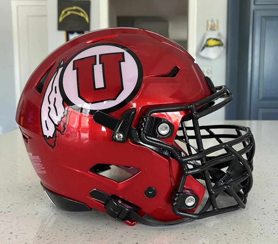 NEW NCAA UTAH UTES AUTHENTIC RIDDELL SPEEDFLEX FULL SIZE FOOTBALL HELMET!!! - Image 3 of 4