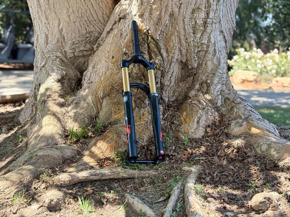 Horquilla para bicicleta de montaña Fox Factory 34 Float 29 140 mm FIT4 3 poses 2024 Foto 3 de 4