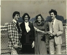 1976 Press Photo Debs Michelle Reynoir with Brenda Bland and escorts at party