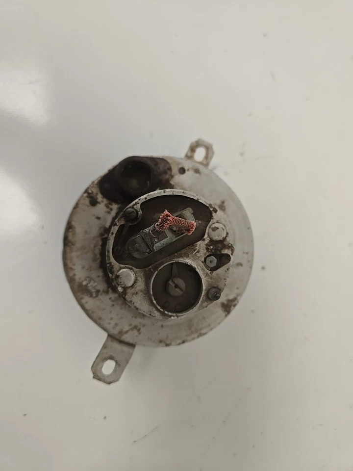 1952 Buick Roadmaster Special Century часы на приборную панель с ободком изготовитель оборудования - Изображение 4 из 4