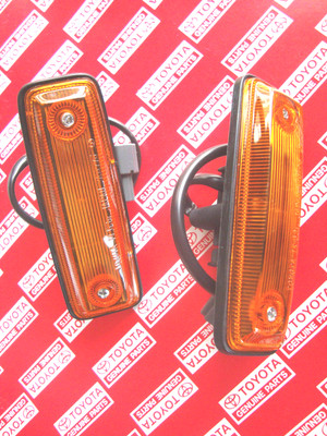 1979 1980 1981 1982 1983 1984 Toyota Hilux LN40 LN46 RN40 RN41 RN46 Signal Light