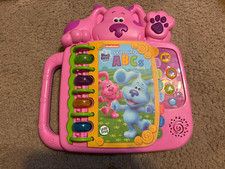 LeapFrog Blue's Clues and You ABC Skiddo Discovery Board book Magenta