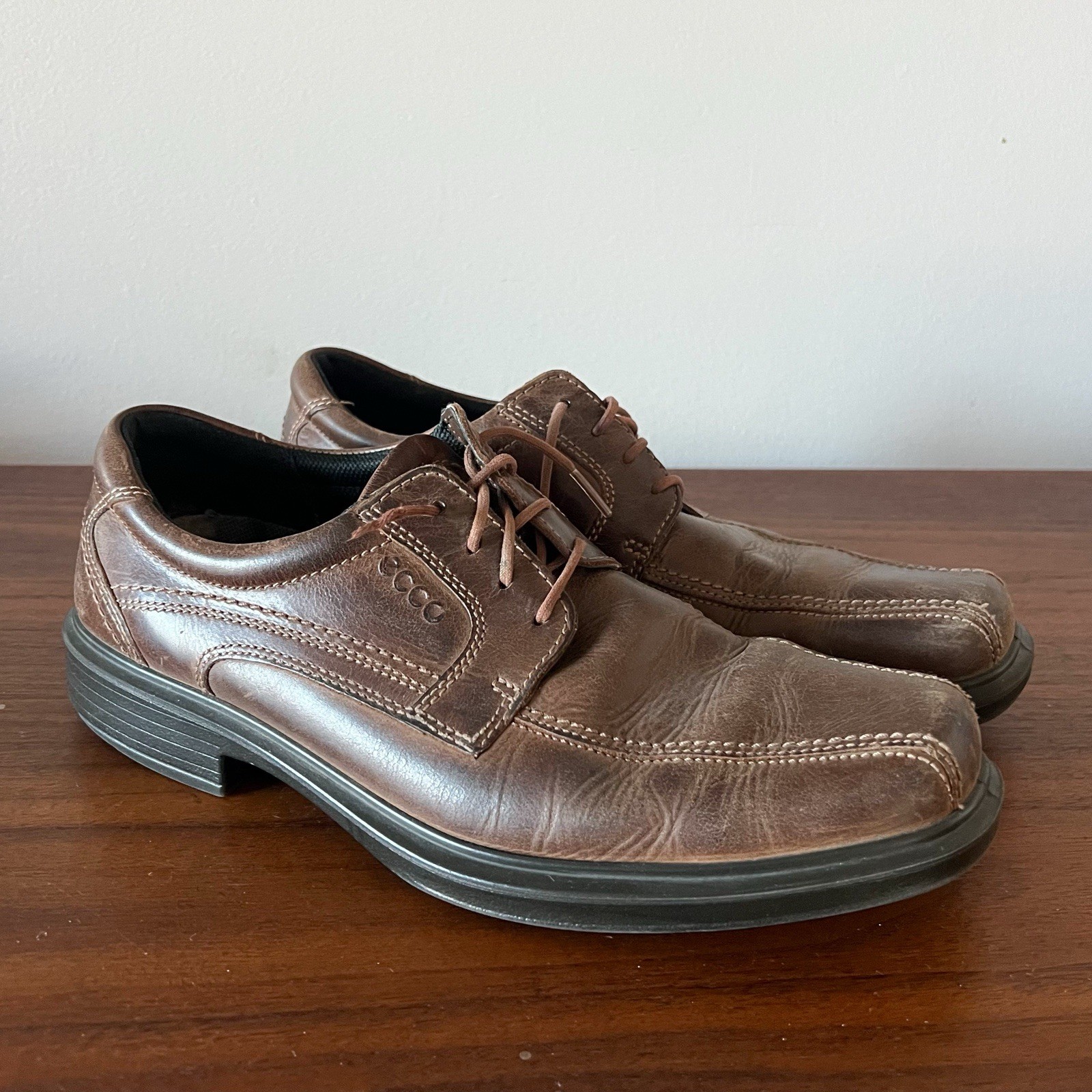 ECCO Men’s Brown Leather Dress Shoes Size 43 (US 9–9.5) Lace Up Comfort Sole