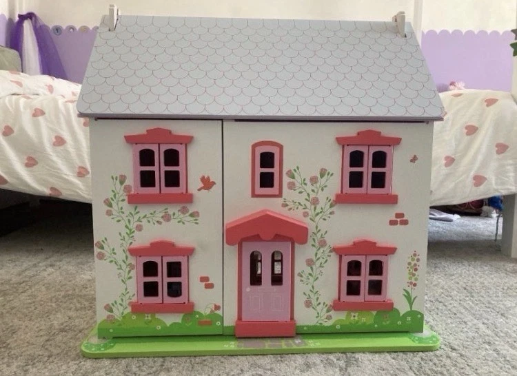 bigjigs toys rose cottage dollhouse There's No Sex In Starfield, And That's Great