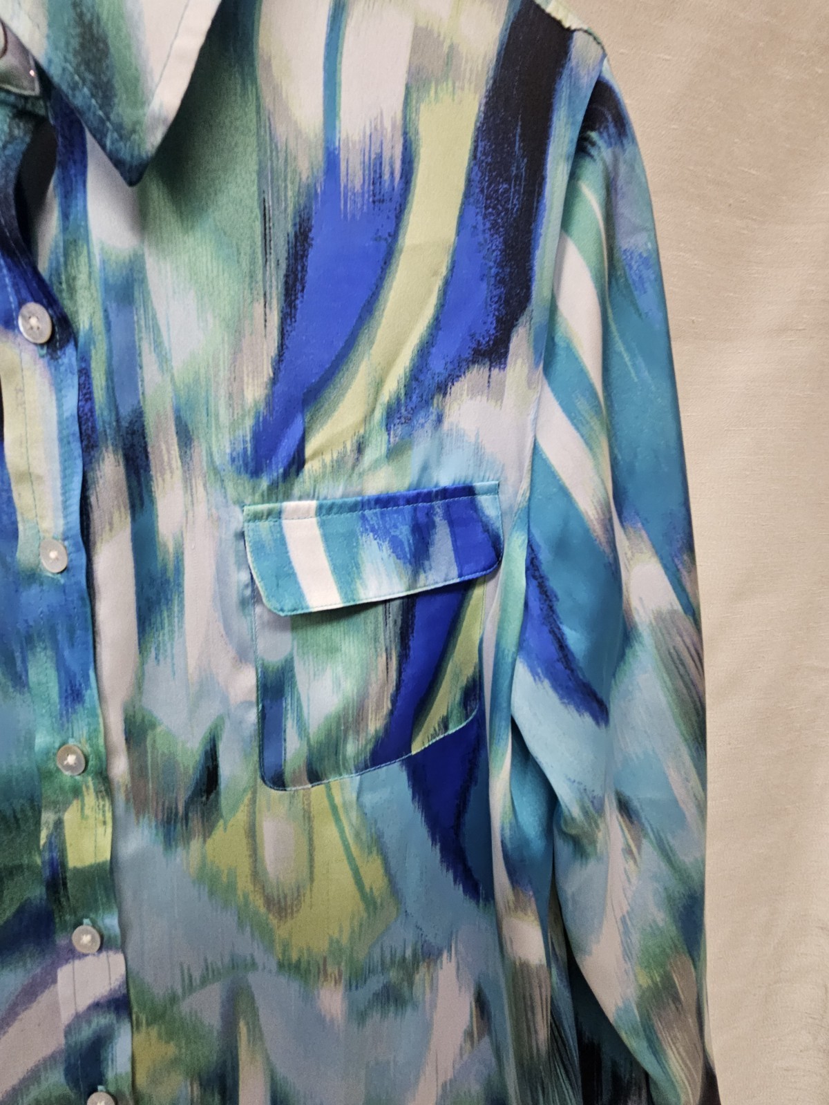 Chicos Women's Multicolor Lightweight Button Down… - image 2