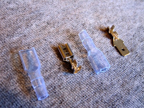 U.S. Verkäufer Silikon Cover Case für 4,8 mm Crimp Terminal Spaten Stecker 100 Stück - Bild 4 von 5