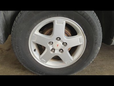 Used Wheel fits: 2006 Pontiac Torrent 16x6-1/2 alloy 5 spoke silver opt PY0 Grad