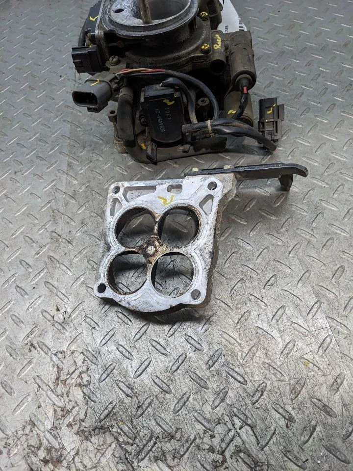 Corpo do acelerador 4 cilindros transmissão manual compatível com 93-94 Nissan Pickup 1177814 - Imagem 2 de 4