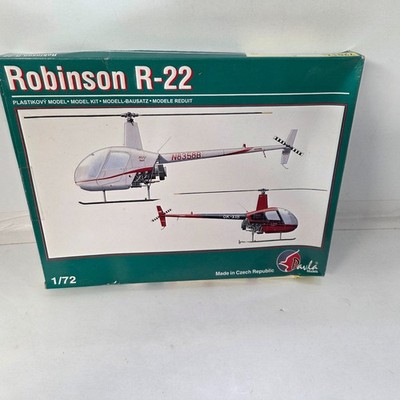 Paula Models Robinson R-22 Model Kit 1/72