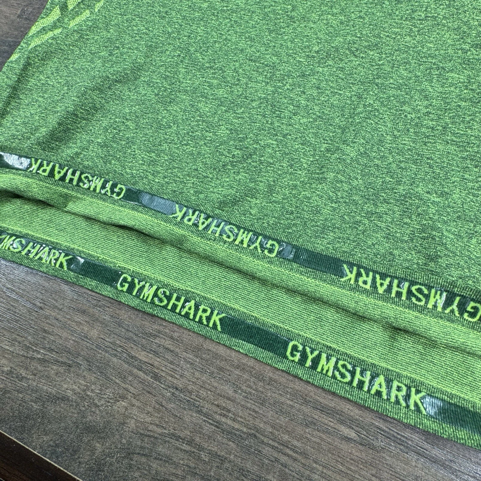 gymshark seamless ventilation perforation athletic shirt