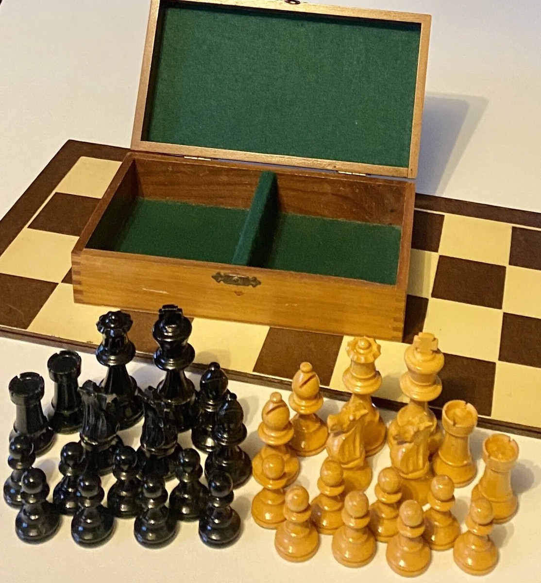 Vintage Wooden Lardy Chess Set With Wood Box And Drueke Folding 
