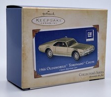 Hallmark Keepsake Ornament 1966 Oldsmobile Toronado Coupe American Cars 2001