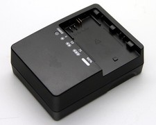 Caricabatteria fotocamera per CANON LCE6E LC-E6E lp-e6 5DII 5DIII 5D 7D 7DII 6D 70D