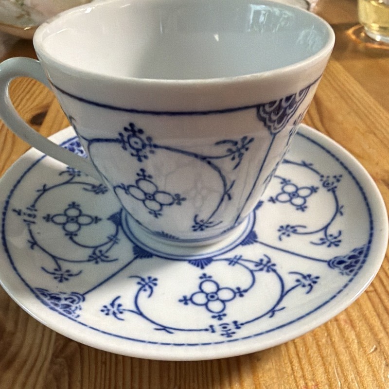 KAHLA Kobaltmusterglasur Blue/White Porcelain Cup & Saucer Set GDR, collectible