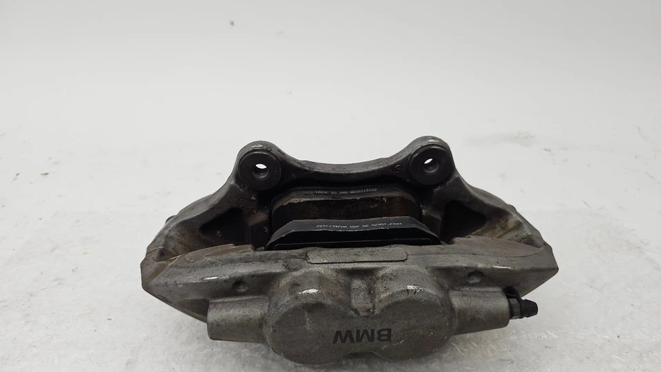 Pinza de freno Brembo delantera izquierda lado del conductor 12-18 BMW F30 F32 F36 F22 335Xi OEM Foto 2 de 4