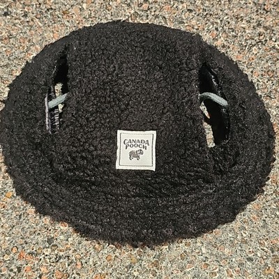 Canada Pooch Cool Factor Dog Bucket Hat Size Small Black Sherpa W/ Strap NWOT