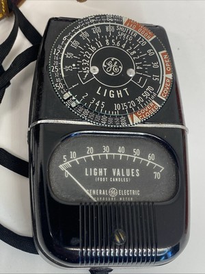 Vintage GE Light Meter 8DW58Y4 B67853 With Leather Case