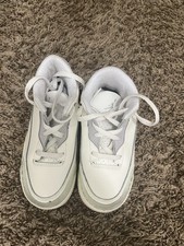 Nike Unisex Kids White/Gray Low Top Lace-Up Leather Athletic Sneakers