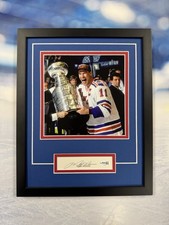 Mark Messier Cards, Rookie Cards and Autographed Memorabilia Guide 30