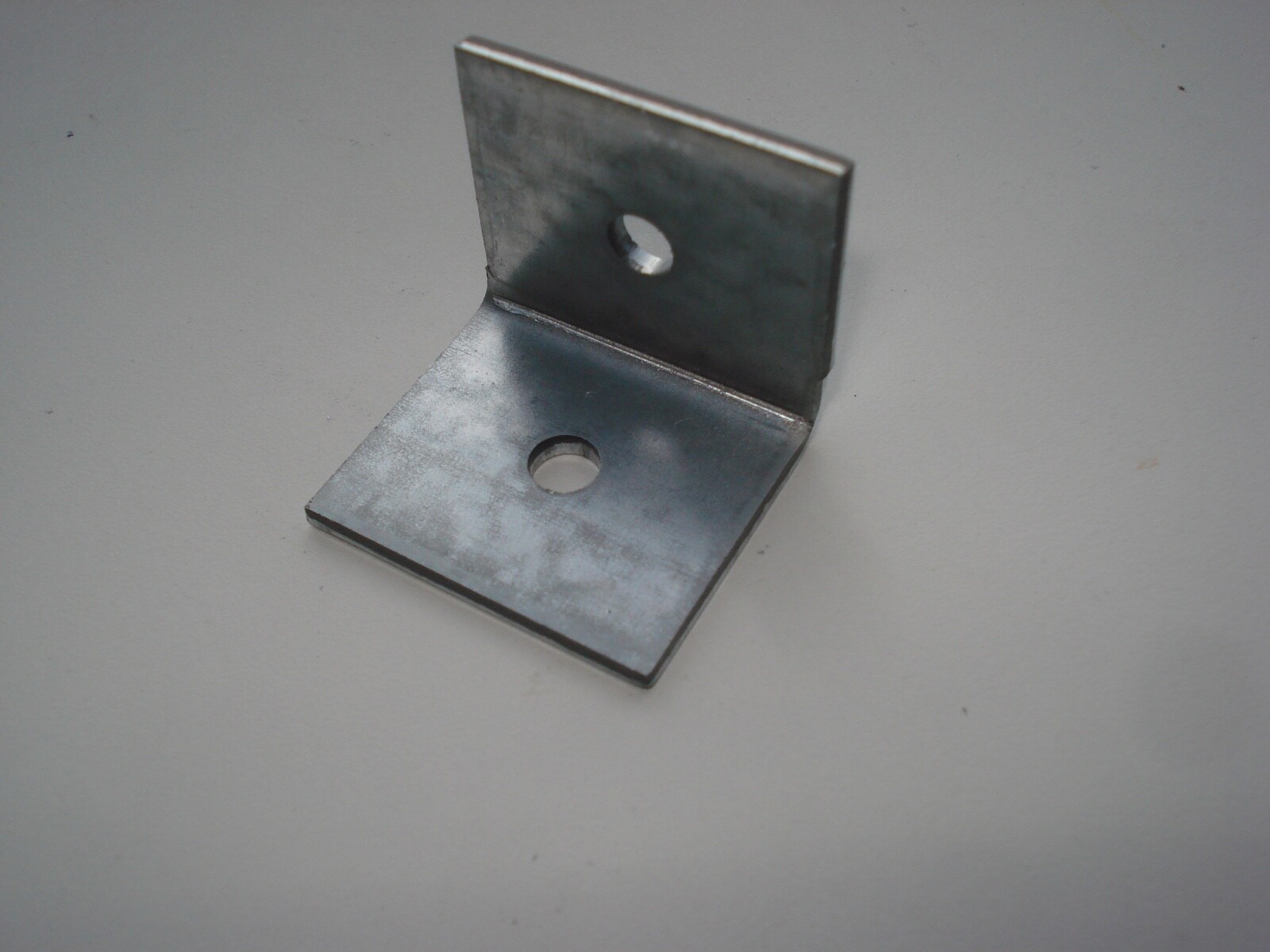 Équerres de fixation acier galvanisé 25x25x40mm lot de 100, petite équerre de jonction angle droit bois