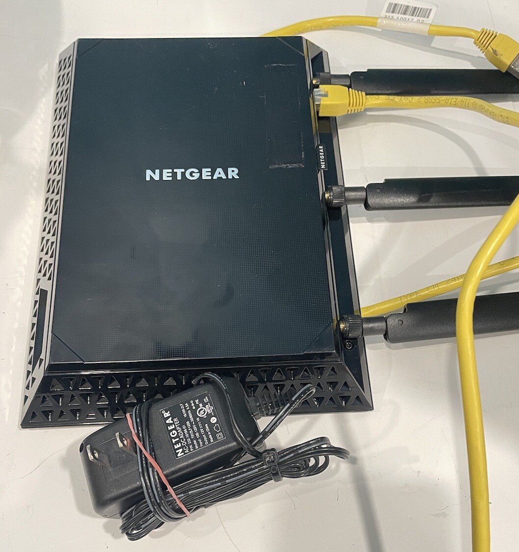 NETGEAR Nighthawk EX7000 AC1900 WiFi Mesh Range Extender & ADAPTER 3