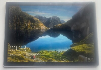   Microsoft Surface Book 2   i7-8650U 8GB Ram 256GB SSD 13,5'' Touch   (T13)