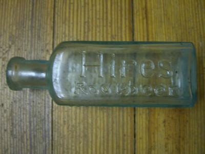Hires Root Beer, Extract ''makes 5  Bottle'' 4 1/2'' Philadelphia, PA c.1890