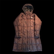 The North Face Metropolis Parka featuring 600...