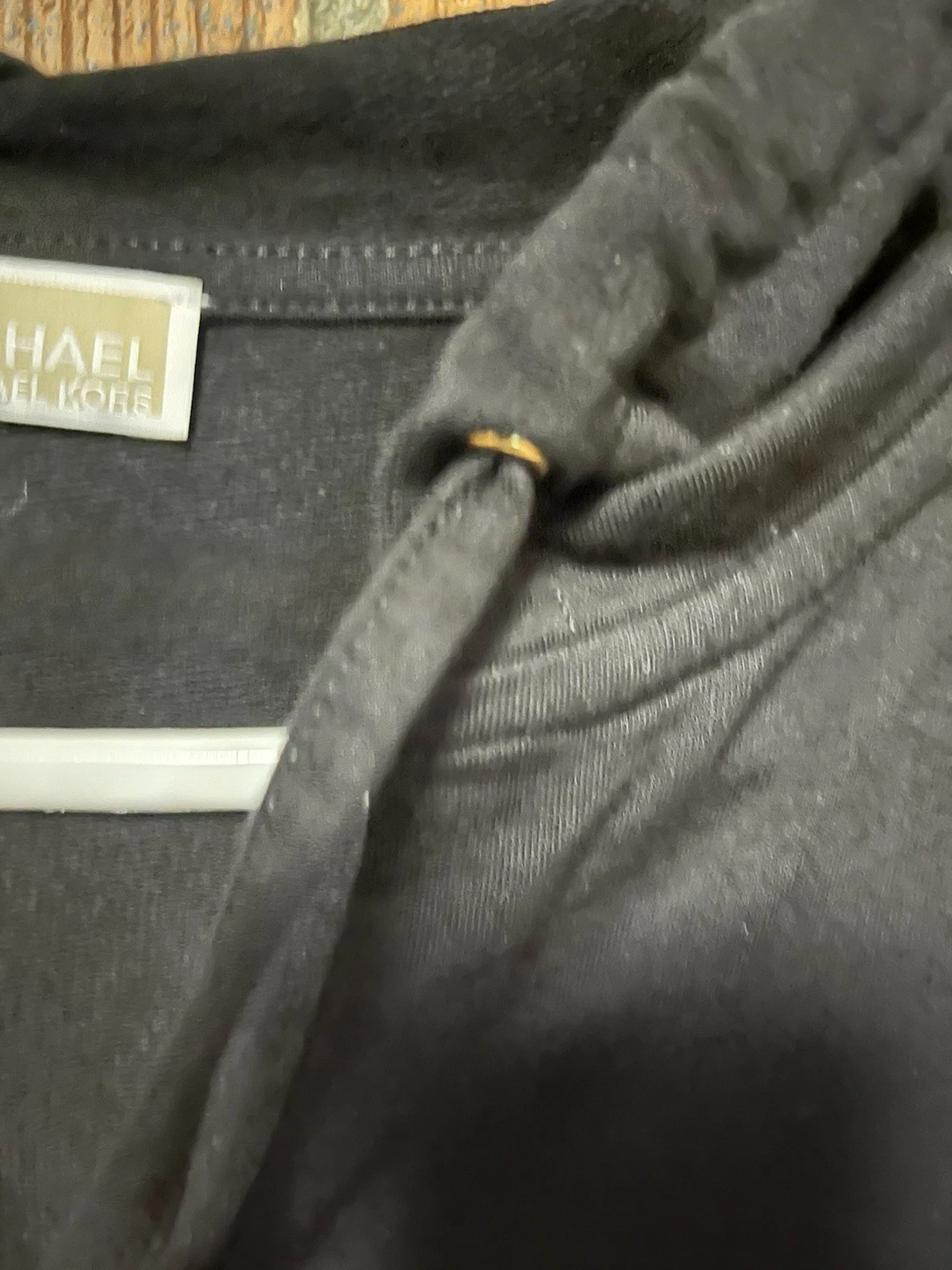 Felpa Michael Kors nera con cappuccio e logo MK borchie oro taglia 1X nuova con etichetta