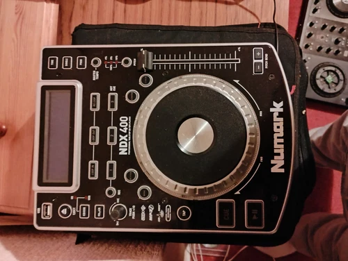 Newmark nzx 200x 2 cd/usb decks