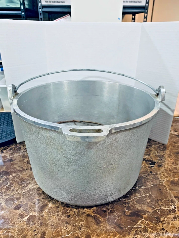 Hervidor de agua redondo Guardian Service / horno holandés Foto 2 de 4