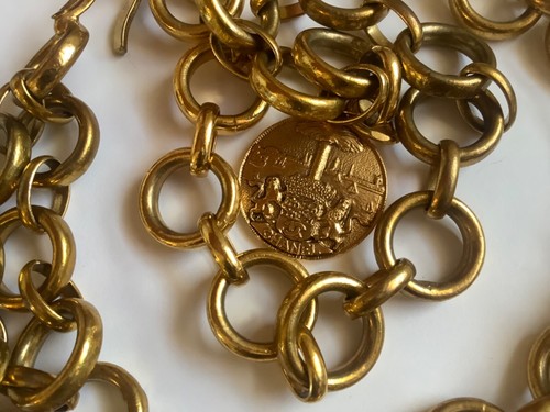 RARE VINTAGE CHANEL SEASON 28 GOLD PLATED CHAIN LINK BELT - Picture 2 of 9