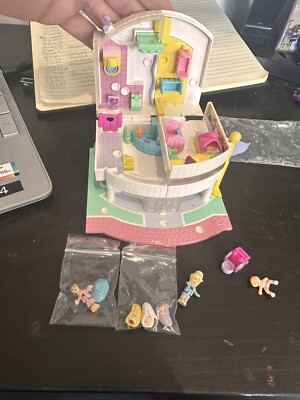 polly pocket vintage Children's Hospital Full Set Greta Condition
