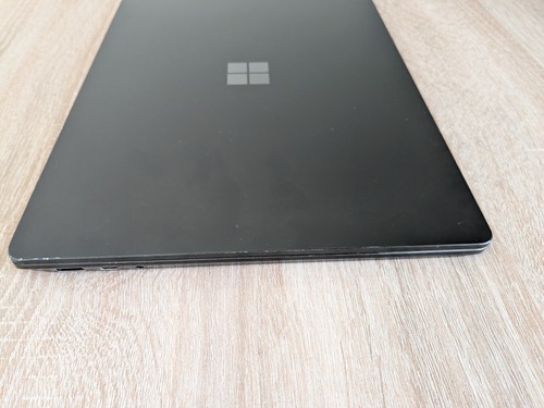 Microsoft Surface Laptop 3 13.5" (256GB, i5 10th Gen, 3.70GHz, 8gb) - Afbeelding 3 van 9