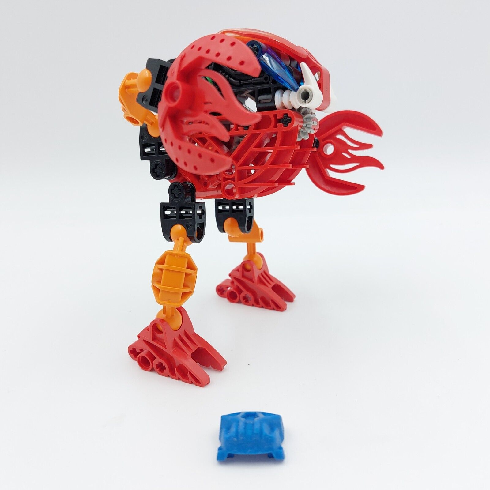 LEGO Bionicle Bohrok Series Set 8563 TAHNOK w/ Blue Krana Mask 2002 Retired