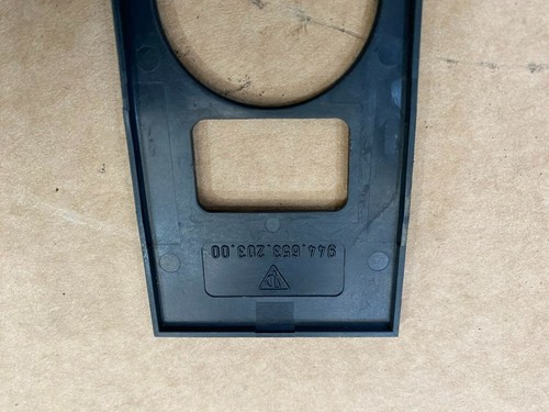 Porsche 944 86 onwards heater control trim fascia 944 653 203 00 / 94465320300 - Picture 9 of 9