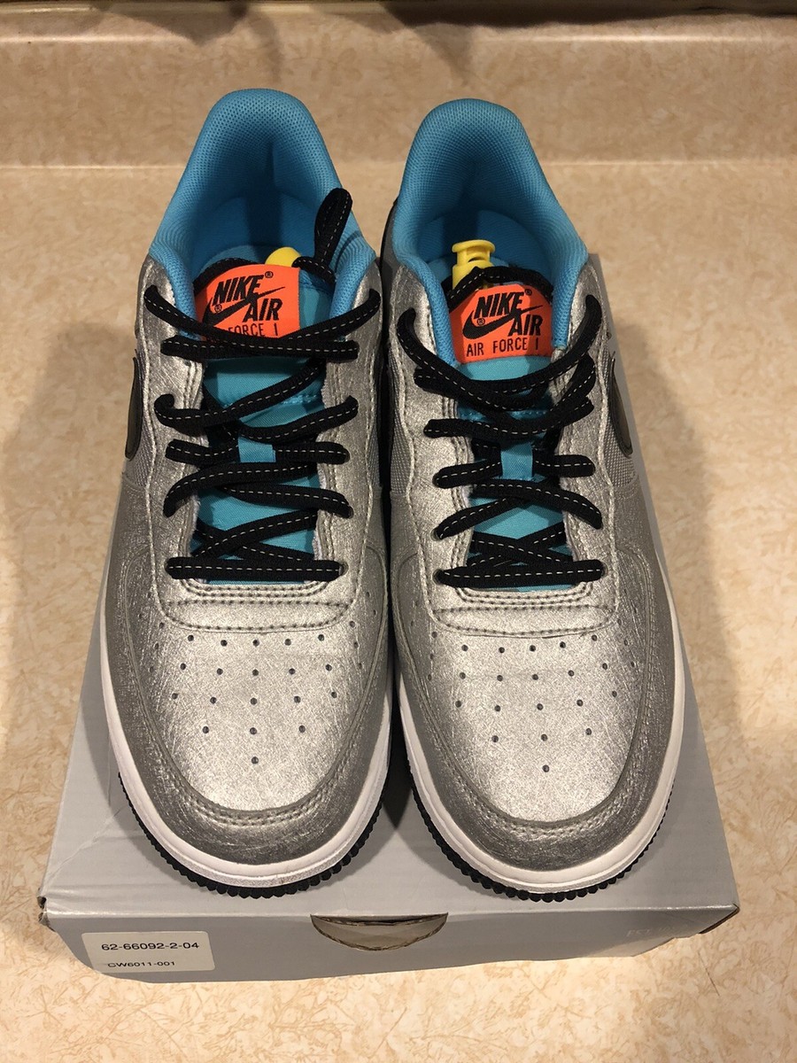 NIKE AIR FORCE 1 (GS) METALLIC SILVER/BLACK [CW6011 001] US SZ 6Y